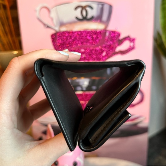 Louis Vuitton Eclipse Discovery Wallet - Picture 10 of 11